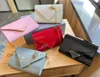 Modedesigner-Taschen, umklappbare Umhängetasche, Umhängetaschen, Handtaschen, Geldbörsen, Metall-Emaille-Logo mit Schulterpolster, 110 cm, abnehmbarer Schultergurt