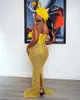 Robe de bal plumes d'or