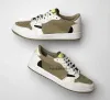 j1 1s Low Neutral Olive Golfschoenen Fragment Sail 1S TS Zwart Phantom Travis Reverse Mocha Cactus Jack Barok Bruin Heren Dames Outdoor Sneakers met