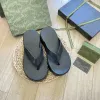 2024 Slipisti designer Slide Womes Chevron Thong Sandalo Flip Flip Fasci Slippista doppia Lettere Modella Piatta piatta