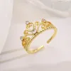 Anelli a grappolo Mafisar Anello con corona in zircone placcato in oro di alta qualità Moda delicato rame Accessori per gioielli da donna per feste Regali