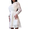 Robes décontractées Mode dentelle évider robe femme élégante taille cravate bouton a-ligne solide blanc fête de vacances dame