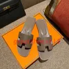 Oran Sandals Designer Kobiet Kaptaki Platforma Platforma Sandles Luksusowe damskie sandał skórzany