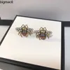 Stud Luxury Insect Bee Stud Designer Kvinnor Hoop Earrings Stud Ladies Wear GVCCCI örhängen G smycken som födelsedagspresenter med låda