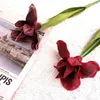 Fiori decorativi 47 cm bouquet artificiale di iris pianta di seta finta legata a mano per la festa nuziale della sposa ornamento da tavolo decorazione della casa