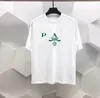 Verão Homens Mulheres Designers Camisetas Soltas Oversize Tees Vestuário Moda Tops Mans Casual Peito Carta Camisa Luxo Rua Shorts Manga Roupas Mens Camisetas