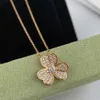 Designer Van CL-AP À la mode et minimaliste Trois feuilles Lucky Grass Édition coréenne Full Diamond Flower Collier pour femme Collier pendentif frais chaîne O28D