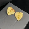 Joyería de marca Pendientes de tuerca Y Marca Chapado en oro de 18 quilates Letras en forma de corazón Stud pequeños pendientes de tuerca Moda Mujer Pendiente Joyería para fiesta de boda