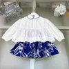 Ensembles de robe de luxe pour enfants survêtements pour enfants de haute qualité vêtements pour bébé fille Taille 110-160 Chemise blanche à manches longues et jupe courte bleue 24Feb20