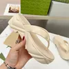 Tasarımcı İzleyiciler Kadın Platform Ayakkabıları Yaz Slaytları Lüks Moda Sandalet Kauçuk Flip Flops Toe Klipli Su Geçirmez Seksi Parti Kalın Topuk 5.2cm Pantoufle Kaydırıcılar