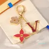 Projektantka brelbointainów/mężczyzn litery z diamentami Portfelka kluczy królicza łańcuch kluczy Kobiet Kobiety Klucz biżuterii brelokowe brelowanie brelunków Smyczy