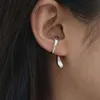 Clip d'oreille personnalisé en forme de gouttelette géométrique sans trous d'oreille, clip d'os d'oreille avec un design minimaliste et de niche, clip d'oreille de style tendance et cool