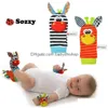 Grzechotki telefoniczne 100pclot Baby Rattle Toys Sozy Garden Bug Bug nadgarstka i stopy stopy 4 styl 2PC