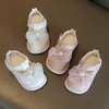 Zapatos de cuero para niñas para banquete fiesta primavera niños Mary Jane dulce perla encaje arco princesa bebé Chaussure Enfant Fille 240223