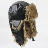 Berets Ushanka Hiver Hat Outdoor Warm Russian fausse en cuir Rebus d'oreille Trapper Cap duffy Leifeng