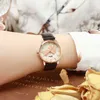 Minimalistisk 3D-fyrklöver Kvinnor tittar på damer Klassiska falska glänsande Moissanite Diamond Watch Quartz