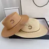 Brim Wide Hats Bucket Summer Womens Designer Hat Fashion Sunhat Brand Chain Flat Grass Braid Sun 2 Colors 240302