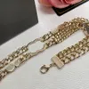 Lettere Collane designer di marchi a ciondolo Vogue Diamond Necklace Chain High Texture Copper Pendant CHOKER CHEAGHE PERBERE GIETTURE DOMENA DOMENA PARTENZA DELLA PARTI GIORNALI