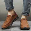 Mocassini da uomo Slip on Scarpe casual da uomo Comode scarpe da ginnastica da passeggio Marchio di lusso Scarpe da lavoro maschili Calzature da guida 240228