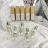 대 피어 피니터 Santal 10ml 휴대용 미니 리필 가능한 향수 병 스프레이 향기 펌프 빈 화장품 용기 스프레이 아토마 저 병