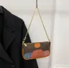 El çantası tasarımcısı 3pcs Set Cross Vücut Çantası 3 Renk 3 Renk Lüks Geniş Kayış Deri Omuz Çantaları