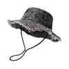 Berety jeansowe czapki wiadra dla kobiet szerokie grzbiet vintage składany fisherman kapelusz na zewnątrz plaż