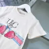 Classics Baby T-shirts Patché à fraise Impression de coton filles coton garçons à manches courtes taille 90-160 cm Designer Kids Vêtements d'été