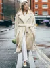 女性用の女性の毛皮のフェイク毛皮の毛皮の長いコートは、ベルトのぬいぐるみジャケットで襟を倒す2024秋の冬のファッション濃厚な暖かいオーバーコート