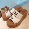 New fashion WOODY Flat Slipper sandal Clog Summer Beach Casual shoes luxury Sliders canvas Women Men outdoor gift pool platform shoe Designer Mule Slide girl lady box