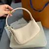 Moon Women Totes Sacs Cowhide Cuir Flower Handsbag Luxurys Designers Shouder Crossbody Messenger Dames Voyage Handsbag Totes Pouch Poutch 21cm