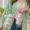 Butelki z wodą Tulip Glass Cute Bottle Cover Strap Girls 400/450 ml Sok kawy kubki mleczne Przenośne picie Nordic Praktyczne nowoczesne