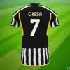 23 24 Juve Zebra-voetbalshirts - VLAHOVIC, CHIESA, MILIK, RABIOT, MIRETTI, LOCATELLI, GATTI, RUGANI, CAMBIASO-edities. Premium voor fans - thuis-, uit-, derde tenues, kindercollectie