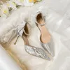 Sandalen 2024 hoge hakken dunne puntige neus holle parel één lijn gesp mode-stijl bruidsmeisje trouwschoenen