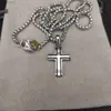 Naszyjniki naszyjnik wisiorek dyant naszyjnik Dy Jewlery Srebrny retro Cross Vintage luksusowe łańcuchy biżuterii