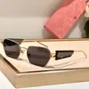 2024 Outdoor MIU-logo Occhiali da Sole Uomini e Donne Veelhoekig metalen frame Acetato Lens Gambe Vrije tijd Reisstijl Occhiali Sole SMU53W