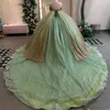 Sage Green Shiny Sweetheart Quinceanera klänningar Pärlor Applique spetsar med Cape Tull Sweet 15 födelsedagsfest bollklänningar