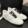 24SS Women Sneakers Obcasy platformowe buty sukienne buty klasyczne koronkowe koronki, swobodny but pikowane buty do biegania trener oddychający różowe zielone buty sportowe