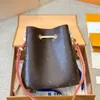 Högkvalitativ designare Väska Kvinnor Lyxig axelväska hinkväska Handväska Skuldrabandet är justerbar belagd duk Kohude Bucket Bag Crossbody Bag