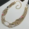 Lettere Collane designer di marchi a ciondolo Vogue Diamond Necklace Chain High Texture Copper Pendant CHOKER CHEAGHE PERBERE GIETTURE DOMENA DOMENA PARTENZA DELLA PARTI GIORNALI