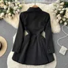 Grundläggande avslappnade klänningar Basic Casual Dresses Fashion Designer Double Breasted Blazer Franska kvinnor noterade långärmad chic smal mini kort casual vestidos 240302