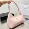 Bolso de hombro Diseñador Ppddas Bolsa Media Luna Bolsas Bolso de moda Cremallera plateada Hobo Monedero Teléfono celular Bolsillo Correa de cuero Gran capacidad Pra Tote Bolsas Monedero 928