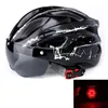 Caschi da moto Casco da ciclismo MTB Bici traspirante con fanale posteriore da uomo Berretto da bicicletta Donna Sport all'aria aperta Escursionismo Equitazione