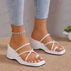 Sandalen Dames Witte Sleehak Sandalen Zomer 2023 Ring Teen Cross Strap Gladiator Sandalen Vrouw Antislip Platform Beac Plus Size T240302