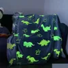 Koc 1pc Glow in the Dark P rzut miękki i przytulny flanel na łóżko sofa