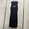 Temel gündelik elbiseler elbise tasarımcısı askı etek ışık lüks yepyeni seksi içi boş out tasarım ince bel örgü hip yüksek bel kolsuz elbise 240302