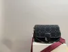 Designer Xiangbulei Postman Bag Luxury CrossBodys axelväska Tabby kvinnors axelväska handväska fashionabla högkvalitativa korsbodys väska flip handväskor