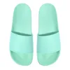 Summer Slippers2023 YYDS Home Men's and Women's Plastic Home Slippersメーカー卸売