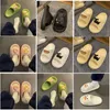 Pantoufles de créateurs Plate-forme pour femmes colorées Sandales de mode moyenne talon moyen 55 mm Sandaux Sandalsqsaa QWGIP Intn
