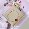 2024 Jewelry Designer Vanl Cleefl Arpelsbracelet Charm Ladybug Four-leaf Clover Beetle 18k Rose Gold Natural Fritillaria Lucky Flower Bracelet