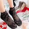 Kvinnors strumpor 1/5pairs Invisible Hollow Spets Flower Sweet Non-Slip Thin Boat Sock Sexig Kvinnliga ankel Sox Summer Elastic Hosiery